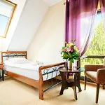 Stara Szkola Boutique Отель Wronki (Greater Poland)