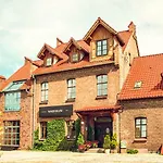Stara Szkola Boutique Отель Wronki (Greater Poland)