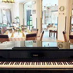 Stara Szkola Boutique 3*