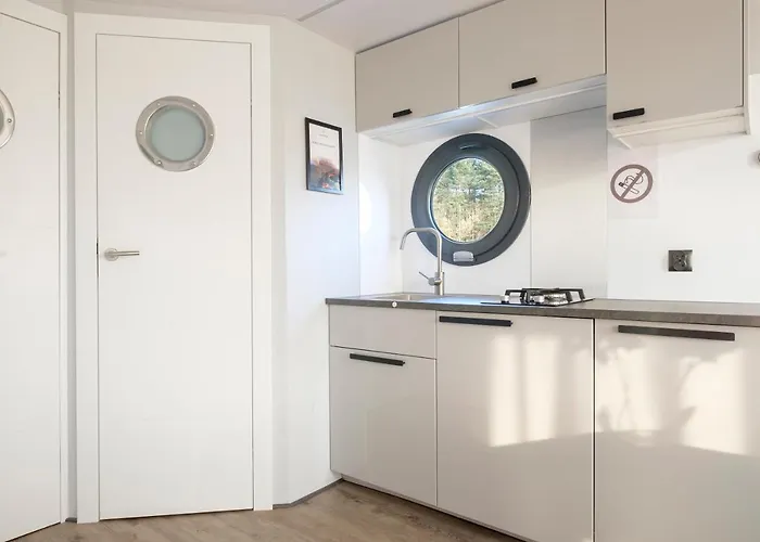 Отель Stara Szkola Boutique Wronki (Greater Poland)